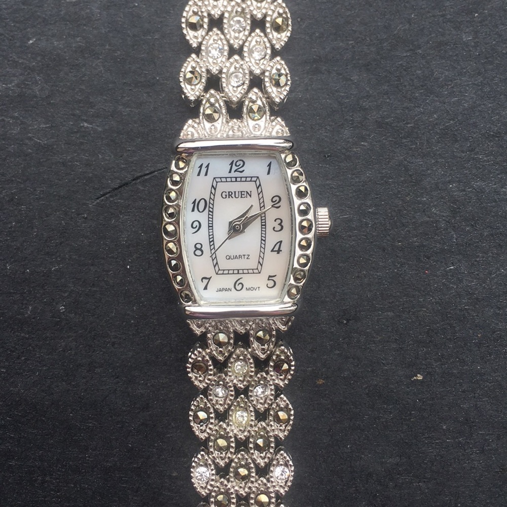Women’s Silver Quartz Watch